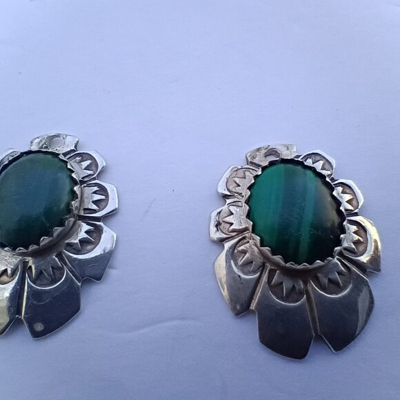 Authentic Vintage Signed Navajo Artist Bessie Jake Malachite and Silver Earrings - Picture 2 of 5